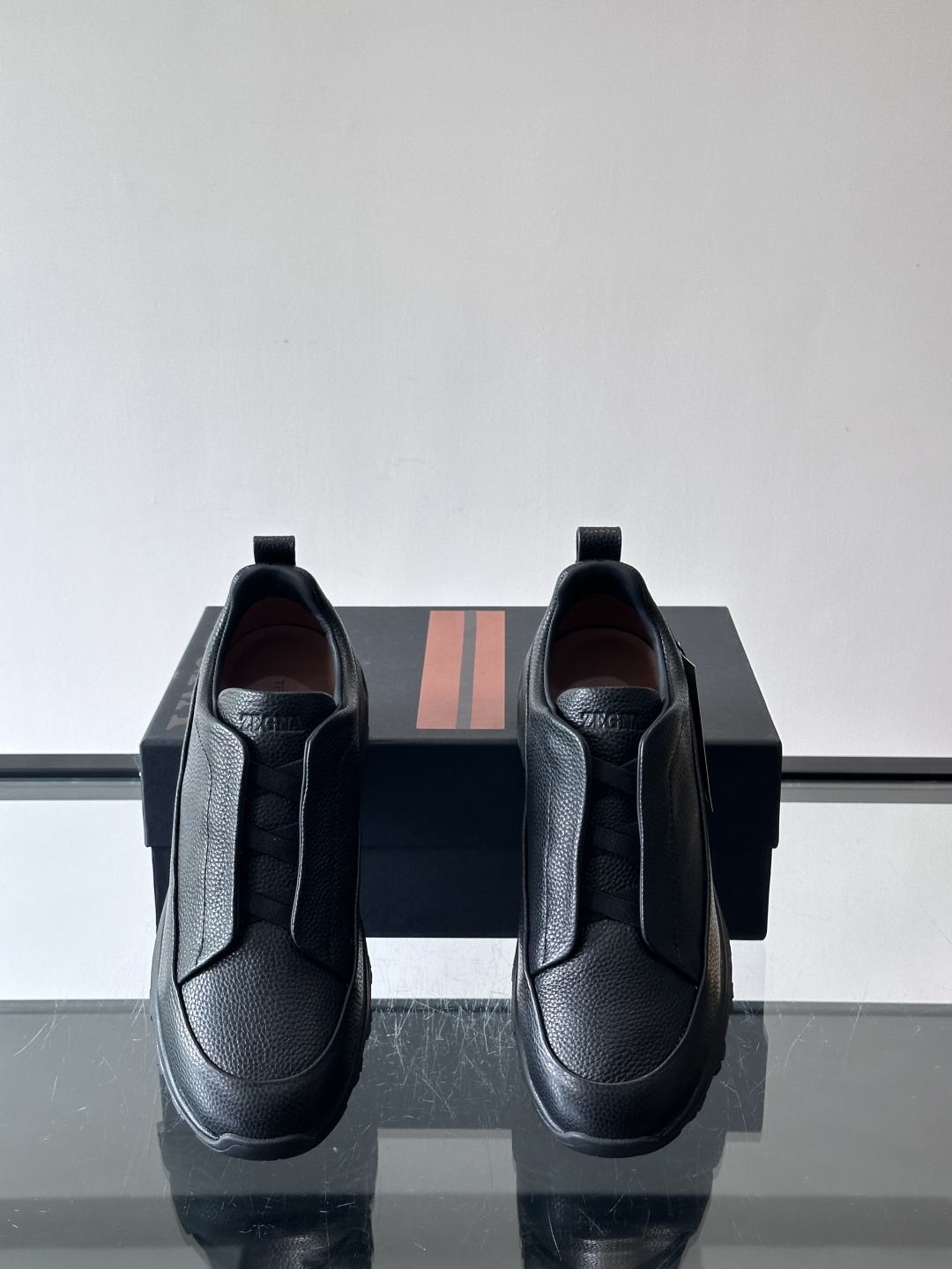 杰尼亚 TriPle Stitch™ Monte休闲鞋👟牛皮＋标志性三重交叉松紧，致敬手工缝制工艺。灵感