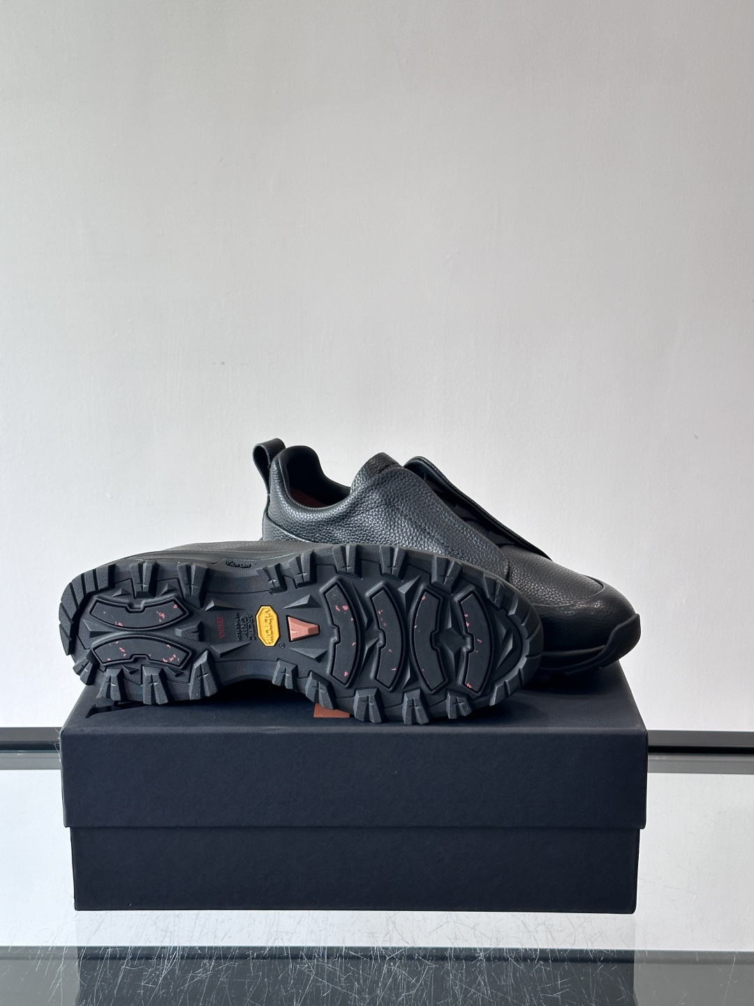 杰尼亚 TriPle Stitch™ Monte休闲鞋👟牛皮＋标志性三重交叉松紧，致敬手工缝制工艺。灵感