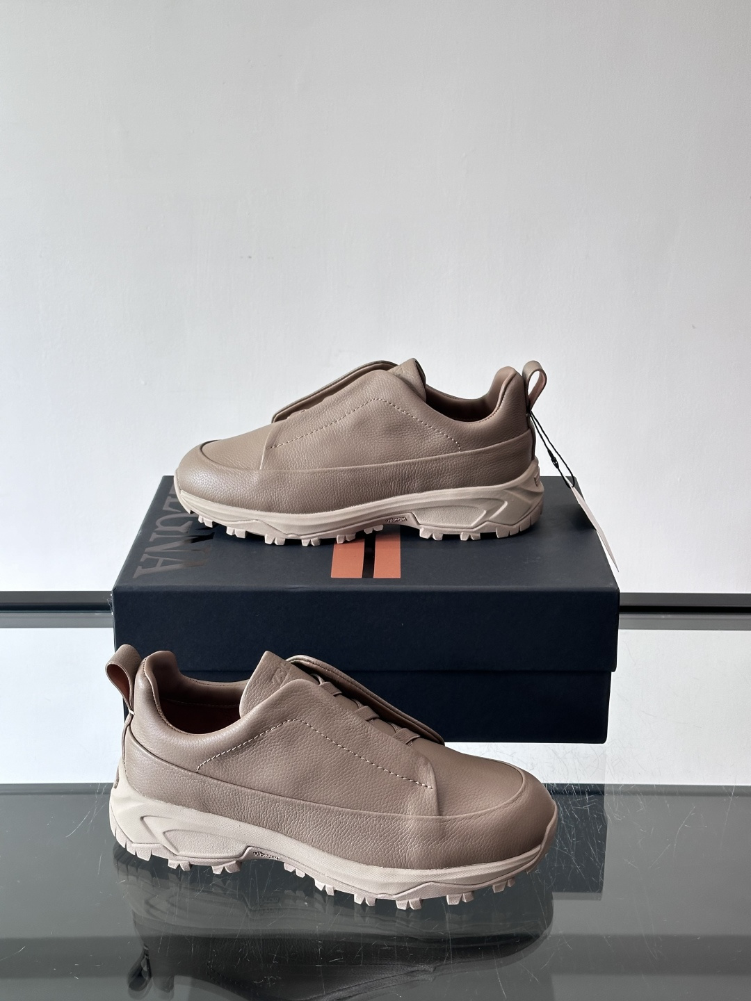 杰尼亚 TriPle Stitch™ Monte休闲鞋👟牛皮＋标志性三重交叉松紧，致敬手工缝制工艺。灵感