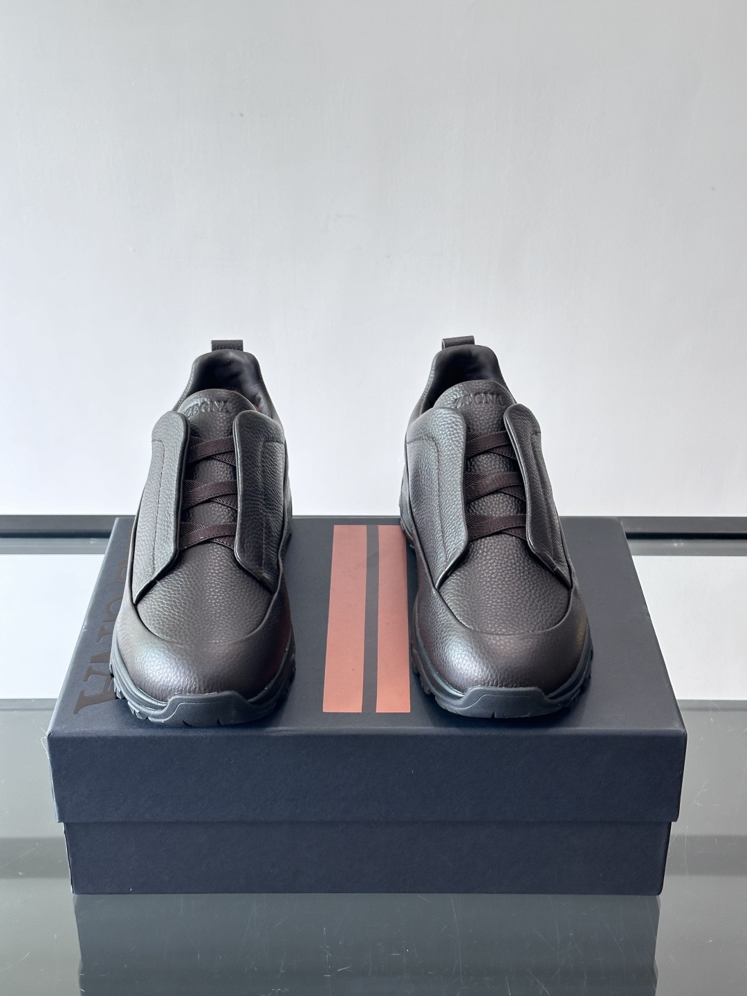 杰尼亚 TriPle Stitch™ Monte休闲鞋👟牛皮＋标志性三重交叉松紧，致敬手工缝制工艺。灵感