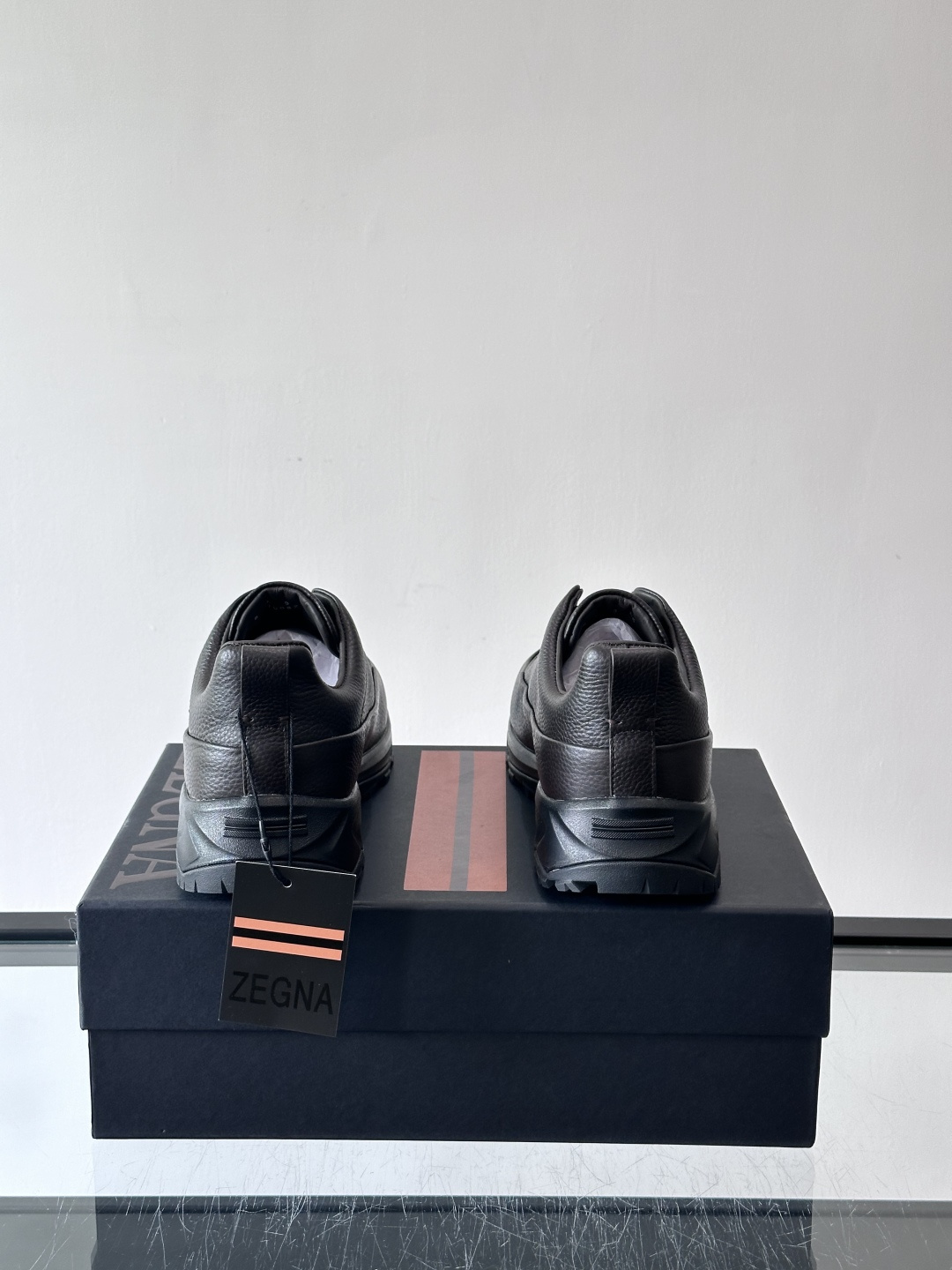 杰尼亚 TriPle Stitch™ Monte休闲鞋👟牛皮＋标志性三重交叉松紧，致敬手工缝制工艺。灵感