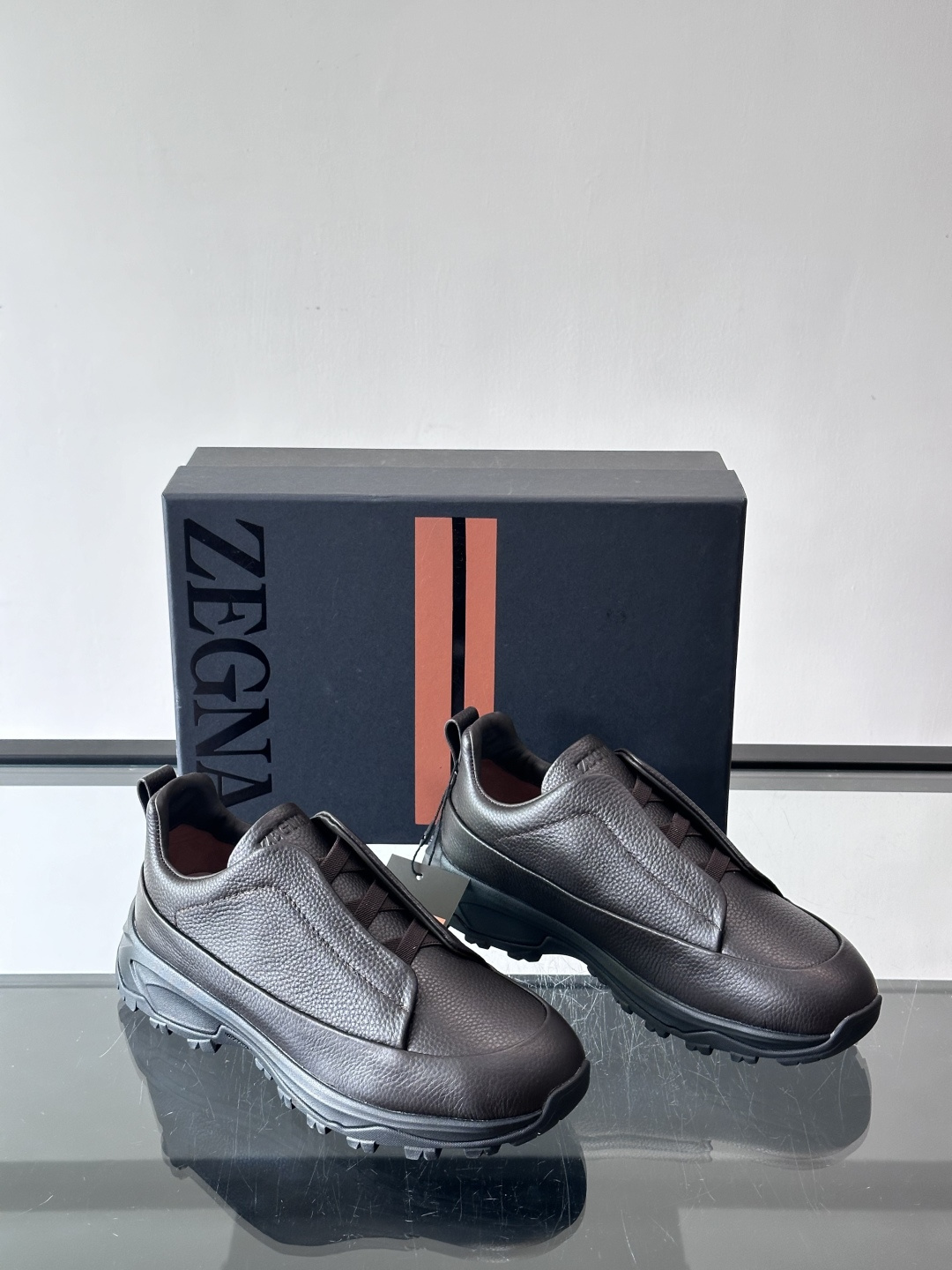 杰尼亚 TriPle Stitch™ Monte休闲鞋👟牛皮＋标志性三重交叉松紧，致敬手工缝制工艺。灵感