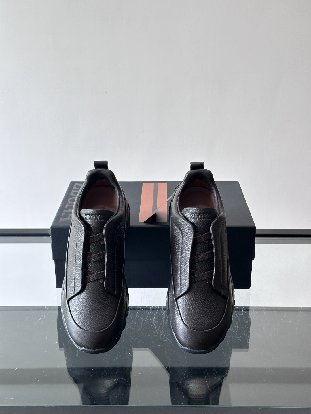 杰尼亚 TriPle Stitch™ Monte休闲鞋👟牛皮＋标志性三重交叉松紧，致敬手工缝制工艺。灵感