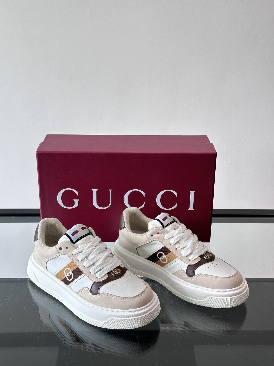 ◾️▫️Gucci男士厚底饼干鞋运动鞋，这款的舒适度真的很绝，超级轻便舒适百搭，👍必备单品，这款单品充满