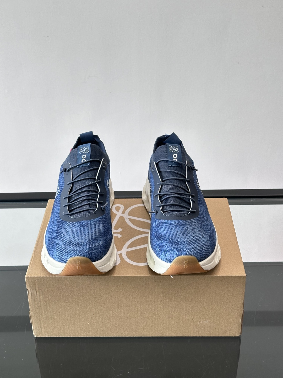 LOEWE X ON Cloudtilt联名运动鞋👟LOEWE和ON联名的Cloudtilt运动鞋，第八