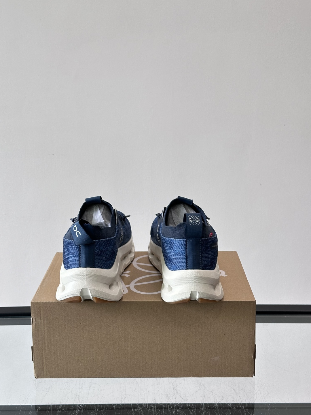 LOEWE X ON Cloudtilt联名运动鞋👟LOEWE和ON联名的Cloudtilt运动鞋，第八