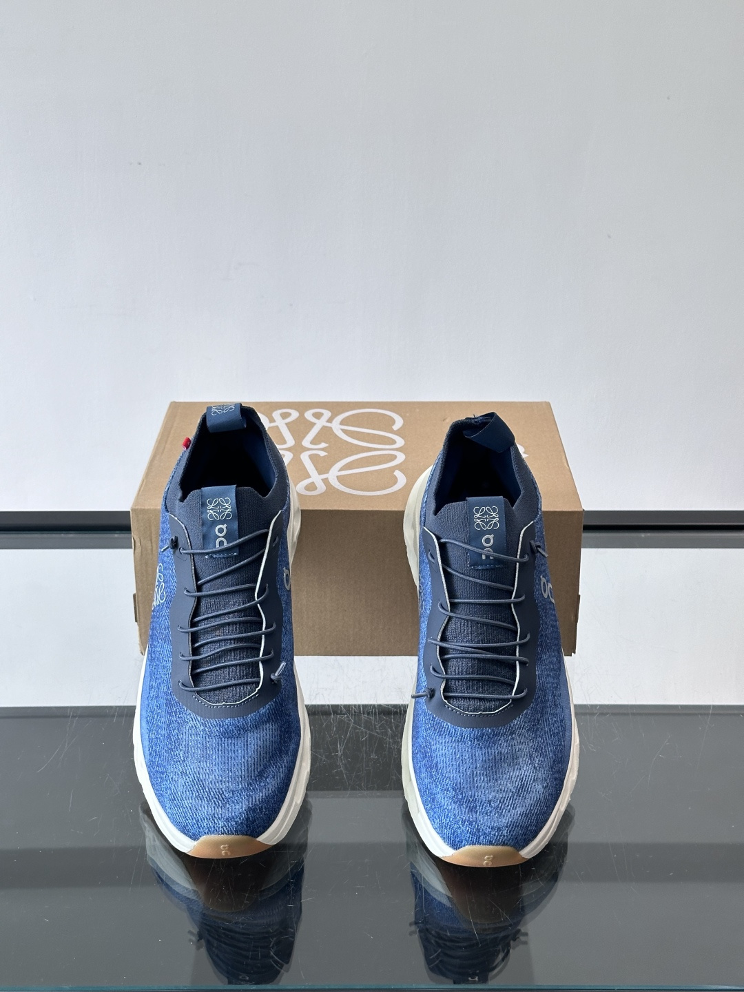 LOEWE X ON Cloudtilt联名运动鞋👟LOEWE和ON联名的Cloudtilt运动鞋，第八