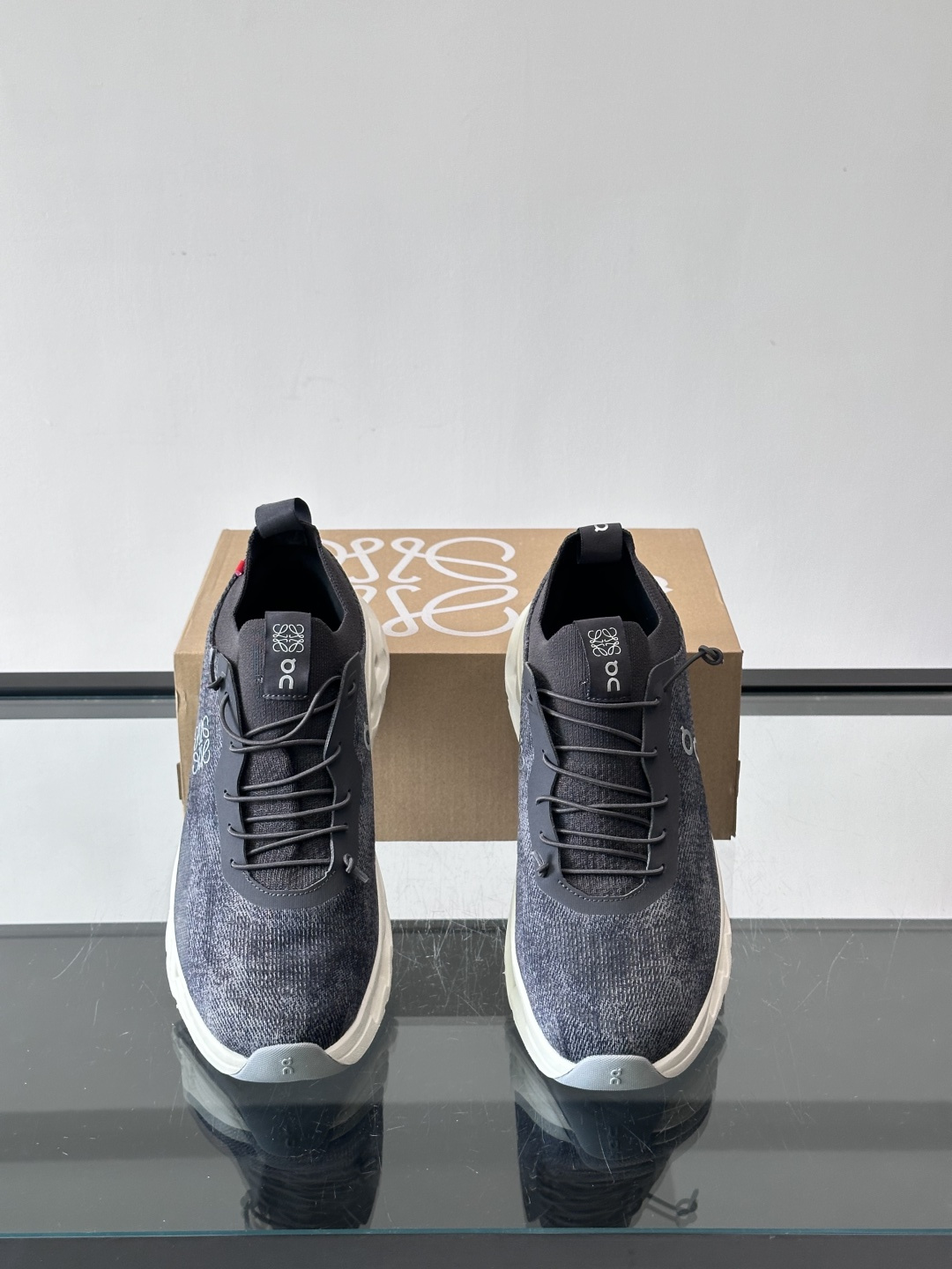 LOEWE X ON Cloudtilt联名运动鞋👟LOEWE和ON联名的Cloudtilt运动鞋，第八