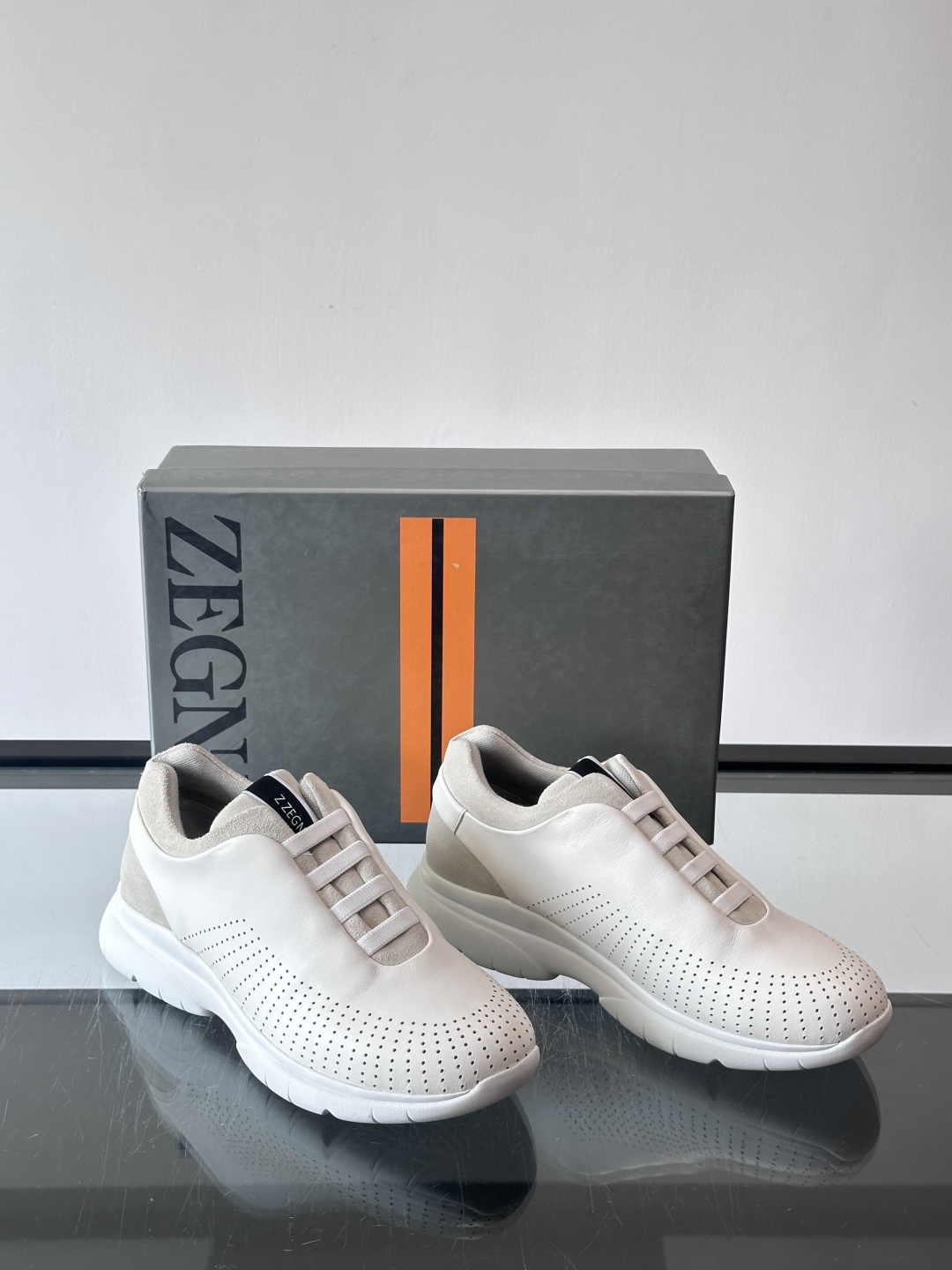 Zegna/杰尼亚 新款男士休闲运动鞋，原材料代工 采用进口小牛皮制作，舒适透气，皮质细腻 精致有光泽 