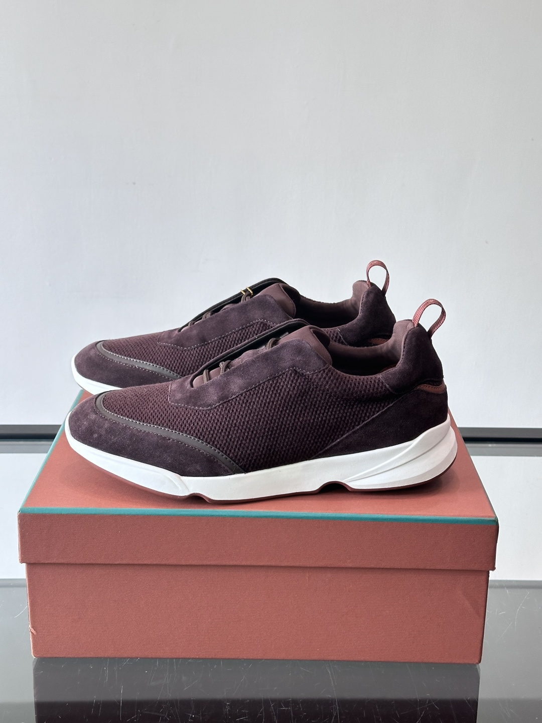 Loro Piana Modular Walk休闲鞋，羊毛针织+牛反绒拼接，质感细腻又高级。高弹乳胶鞋垫