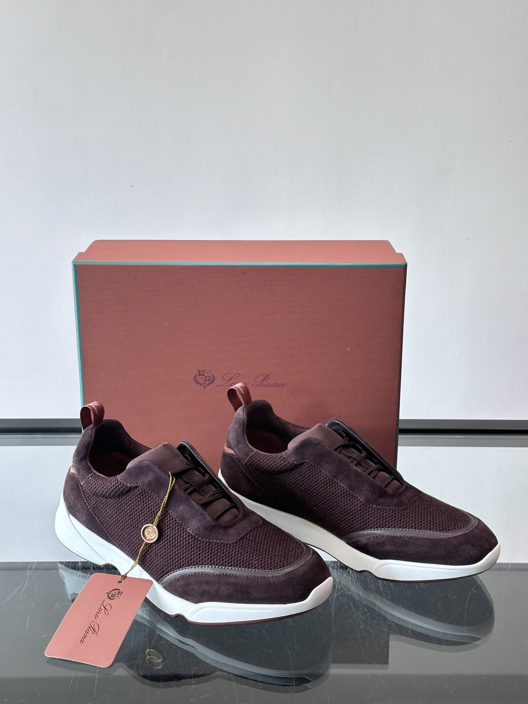 Loro Piana Modular Walk休闲鞋，羊毛针织+牛反绒拼接，质感细腻又高级。高弹乳胶鞋垫