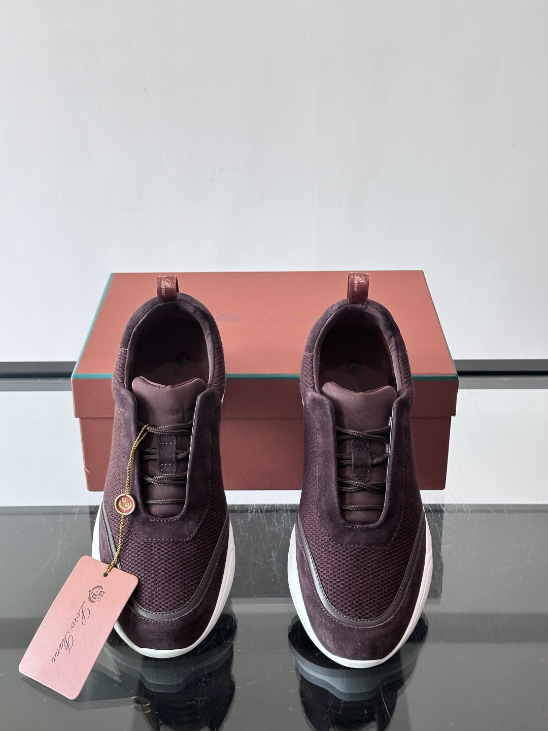 Loro Piana Modular Walk休闲鞋，羊毛针织+牛反绒拼接，质感细腻又高级。高弹乳胶鞋垫