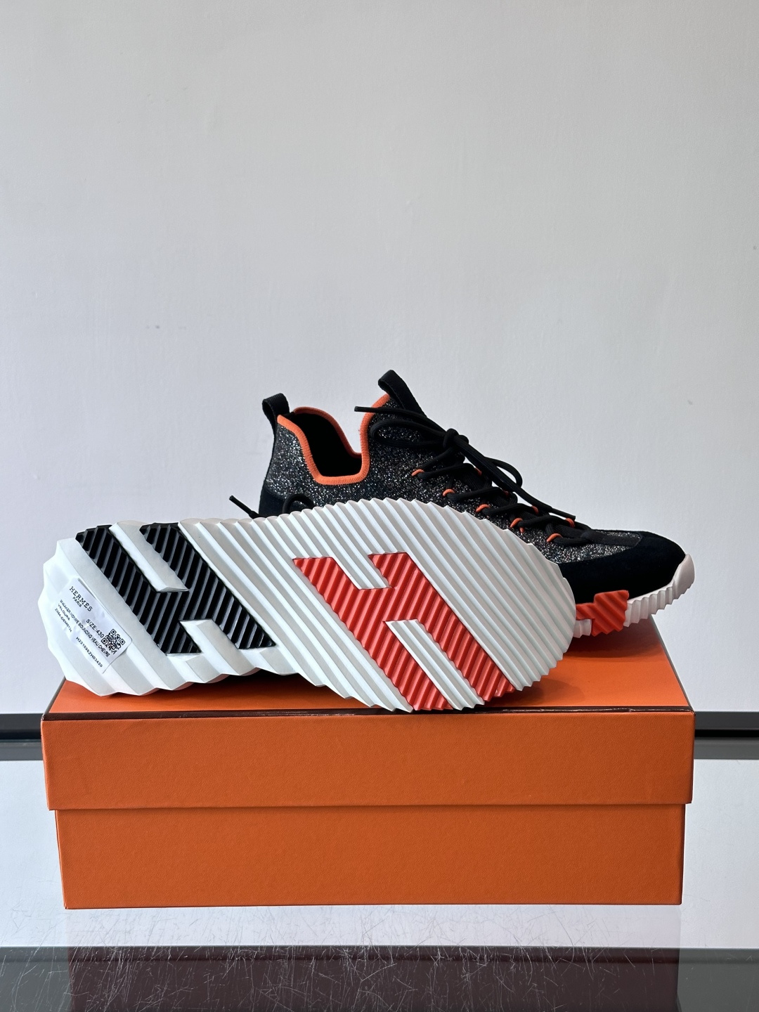 H家🏠爱马仕🐎Bouning系列男士运动鞋，采用飞织工艺制作+麂皮拼接，搭配橡胶鞋底，撞色设计超有辨识度