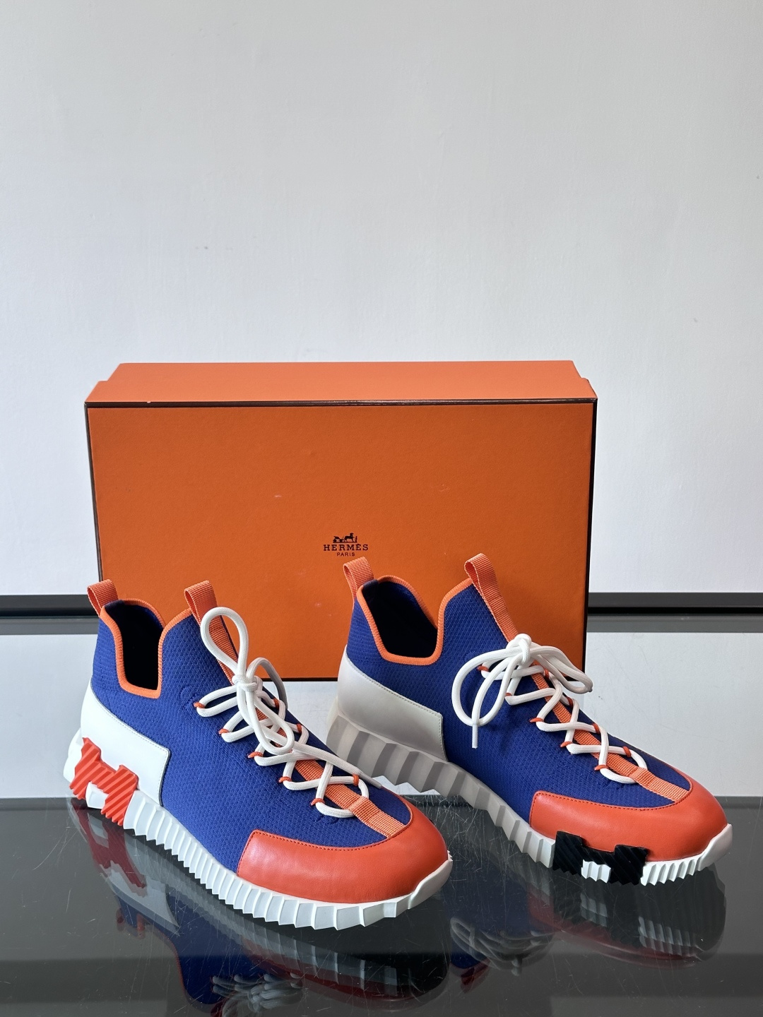 H家🏠爱马仕🐎Bouning系列男士运动鞋，采用飞织工艺制作+麂皮拼接，搭配橡胶鞋底，撞色设计超有辨识度