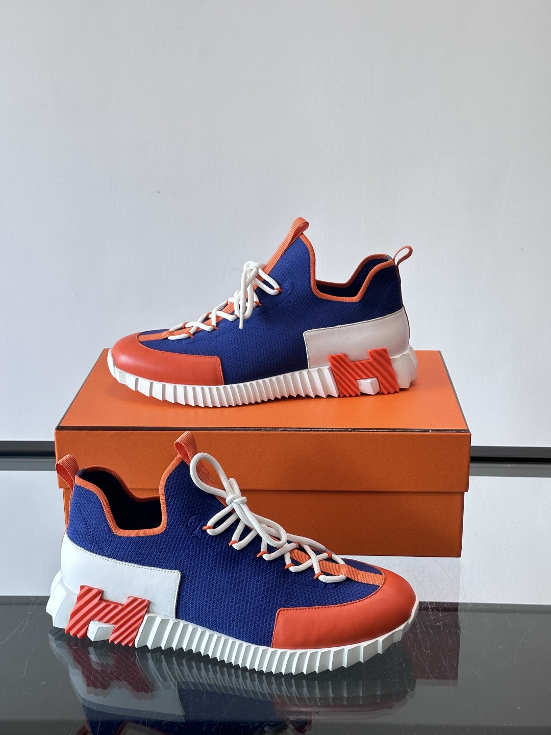 H家🏠爱马仕🐎Bouning系列男士运动鞋，采用飞织工艺制作+麂皮拼接，搭配橡胶鞋底，撞色设计超有辨识度