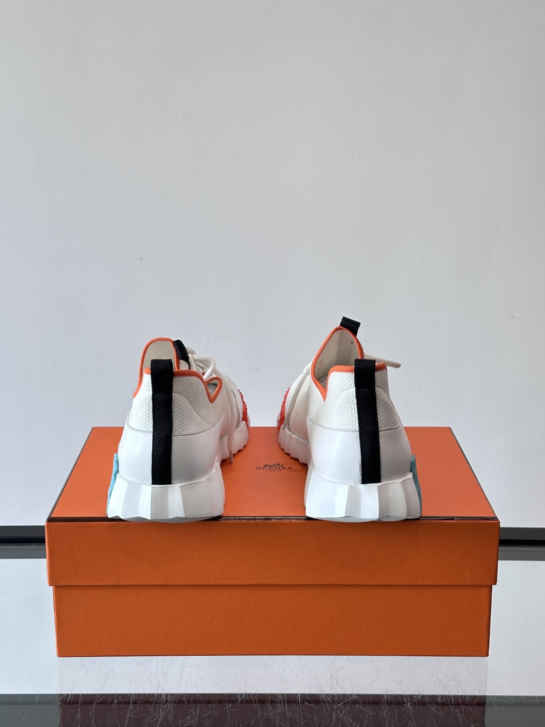 H家🏠爱马仕🐎Bouning系列男士运动鞋，采用飞织工艺制作+麂皮拼接，搭配橡胶鞋底，撞色设计超有辨识度