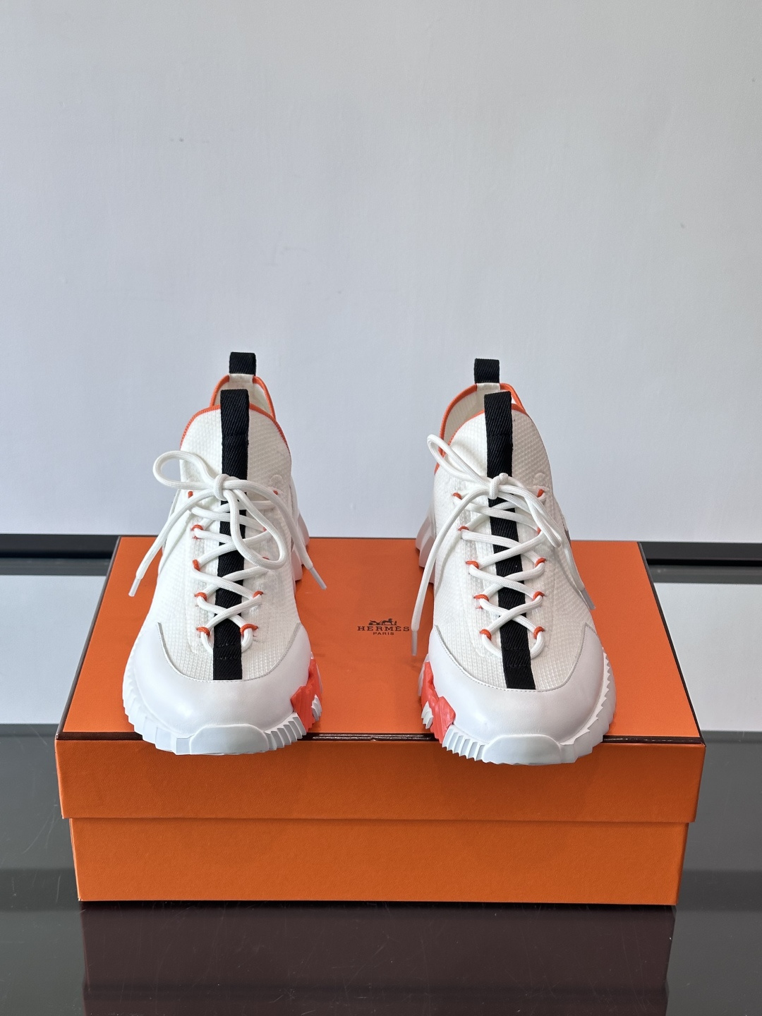 H家🏠爱马仕🐎Bouning系列男士运动鞋，采用飞织工艺制作+麂皮拼接，搭配橡胶鞋底，撞色设计超有辨识度