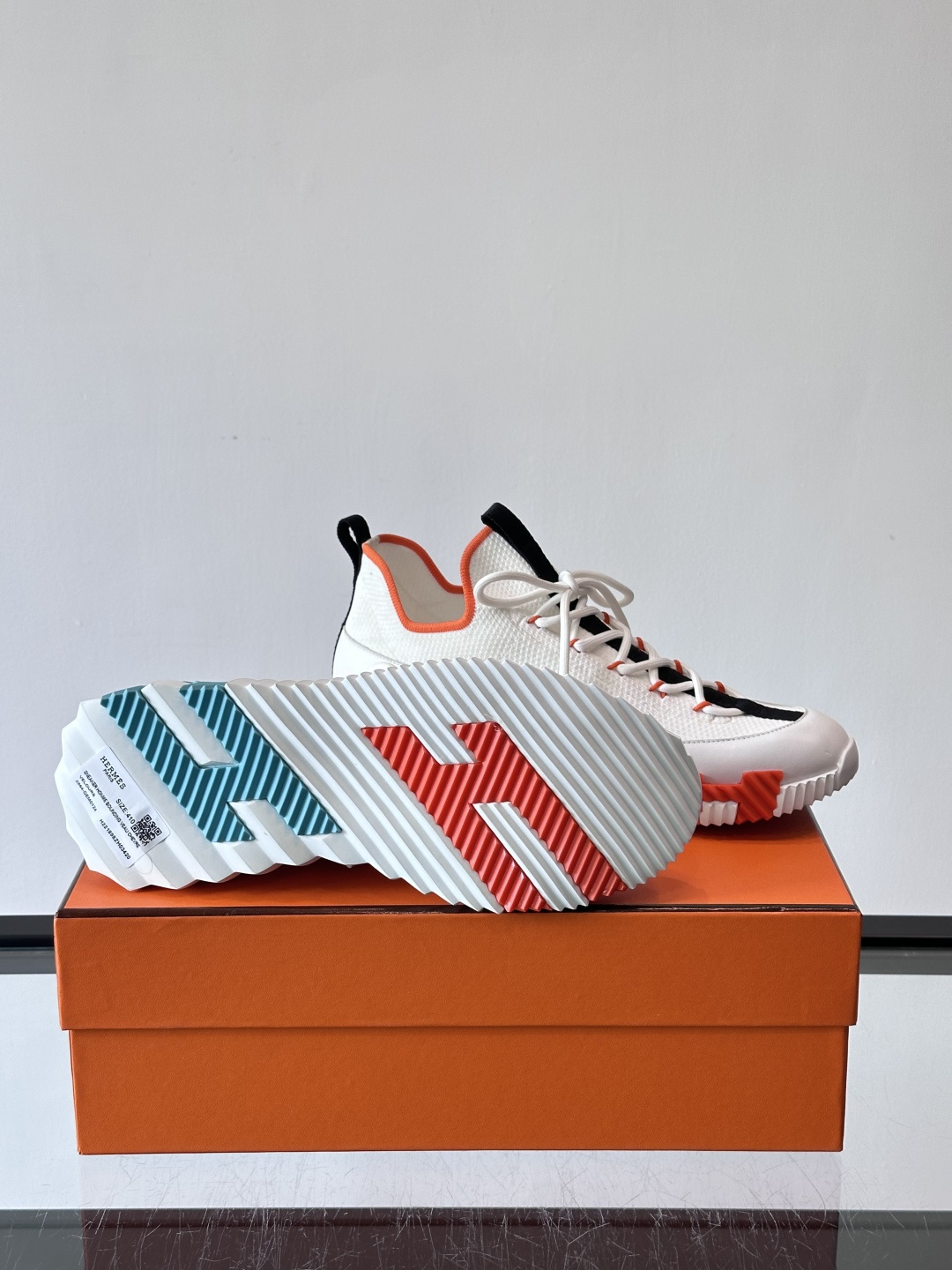 H家🏠爱马仕🐎Bouning系列男士运动鞋，采用飞织工艺制作+麂皮拼接，搭配橡胶鞋底，撞色设计超有辨识度