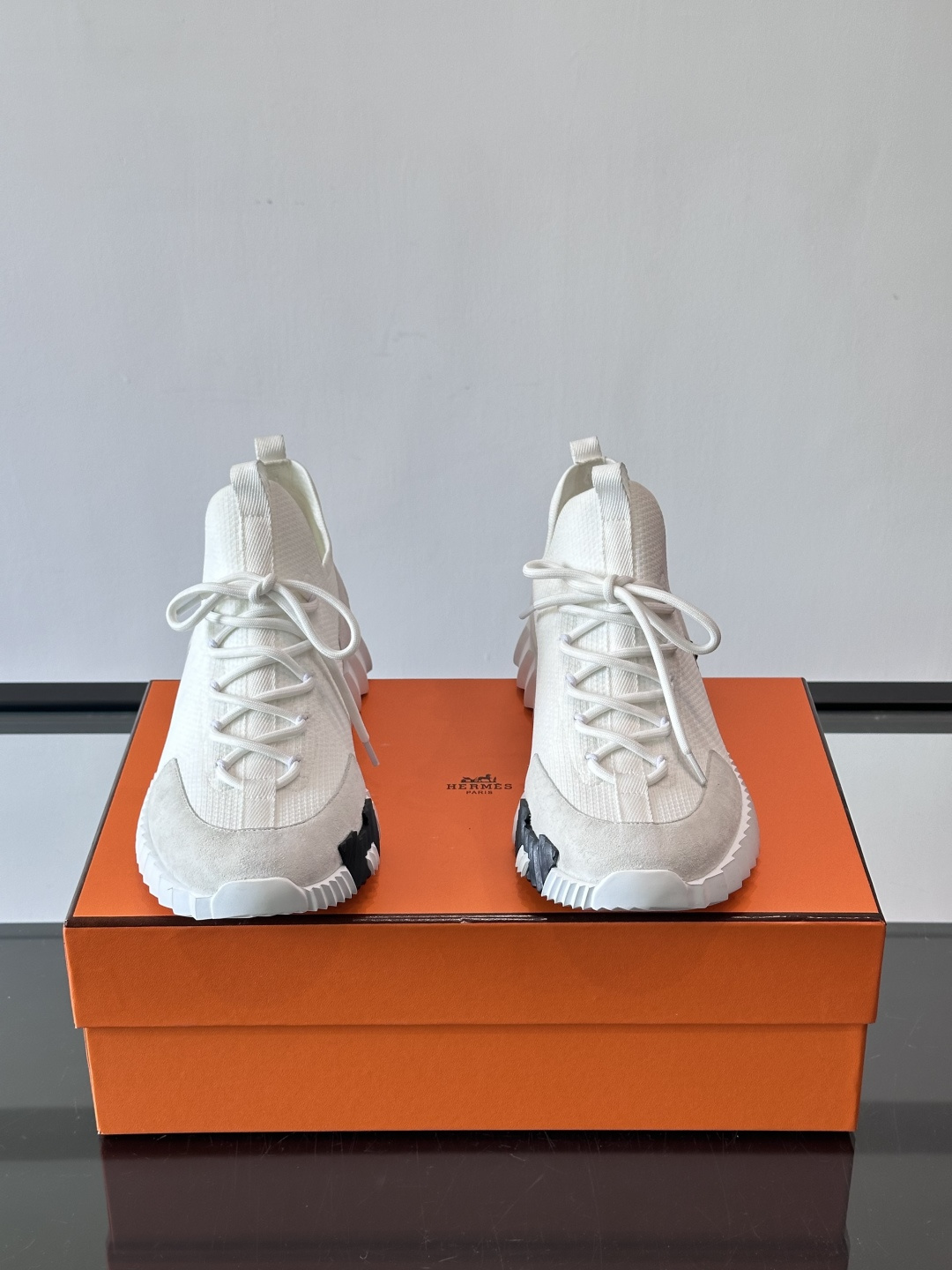 H家🏠爱马仕🐎Bouning系列男士运动鞋，采用飞织工艺制作+麂皮拼接，搭配橡胶鞋底，撞色设计超有辨识度