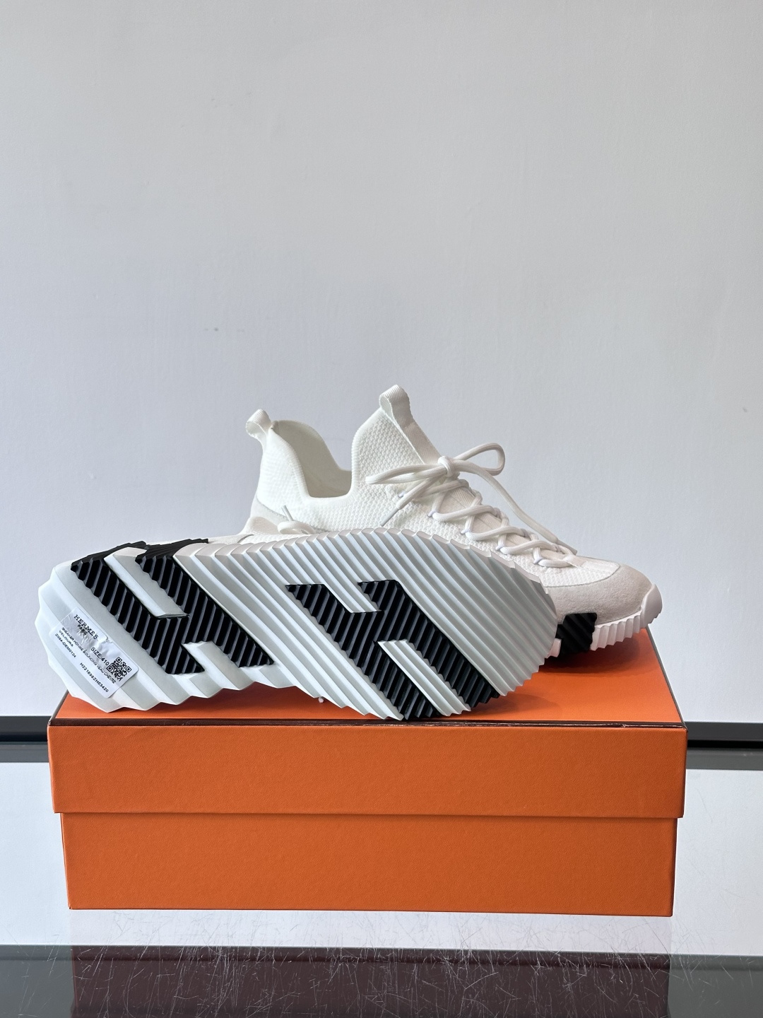 H家🏠爱马仕🐎Bouning系列男士运动鞋，采用飞织工艺制作+麂皮拼接，搭配橡胶鞋底，撞色设计超有辨识度