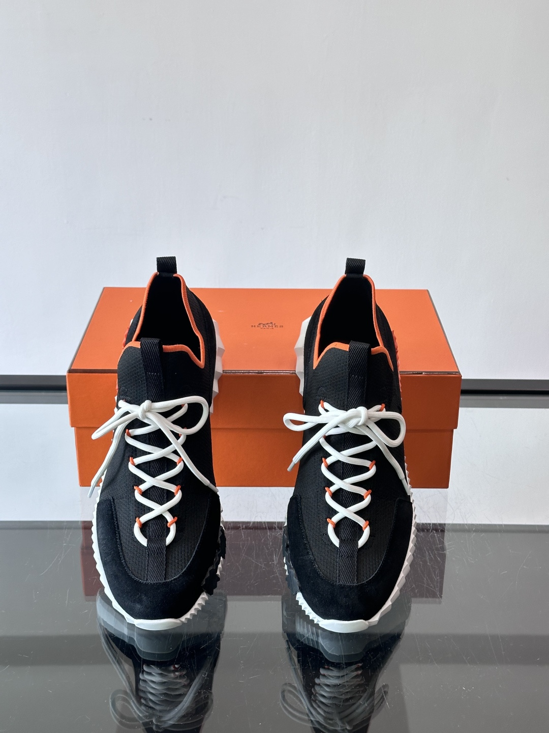 H家🏠爱马仕🐎Bouning系列男士运动鞋，采用飞织工艺制作+麂皮拼接，搭配橡胶鞋底，撞色设计超有辨识度