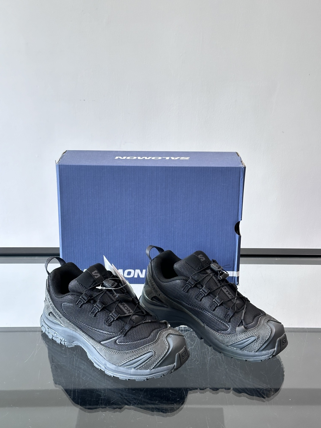 Salomon x Jeong Li联名徒步鞋✅法国户外品牌Salomon携手韩国设计师Jeong Li