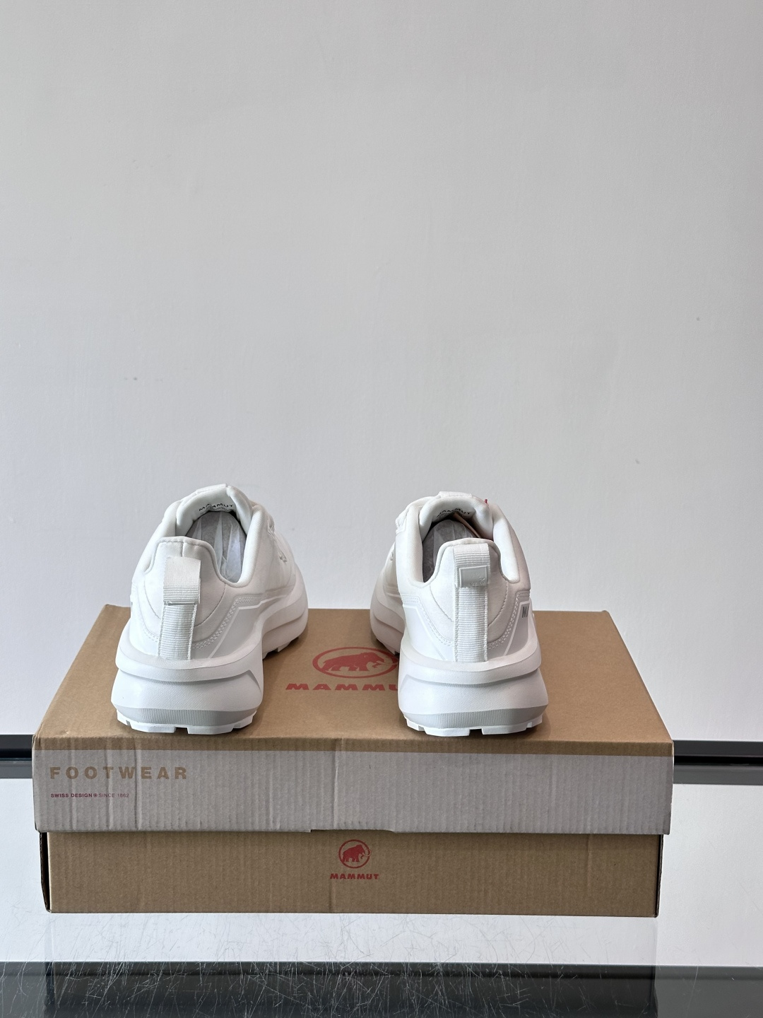 猛犸象Aenergy Hike Low GTX徒步鞋，专为户外徒步设计，Gore-Tex防水透气，潮湿环