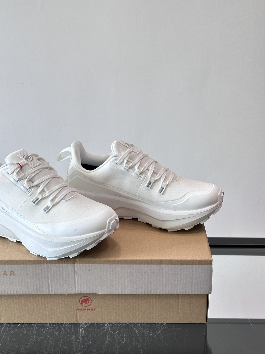 猛犸象Aenergy Hike Low GTX徒步鞋，专为户外徒步设计，Gore-Tex防水透气，潮湿环