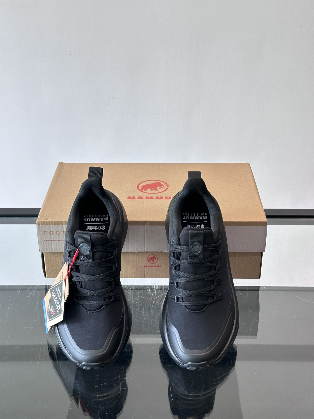 猛犸象Aenergy Hike Low GTX徒步鞋，专为户外徒步设计，Gore-Tex防水透气，潮湿环