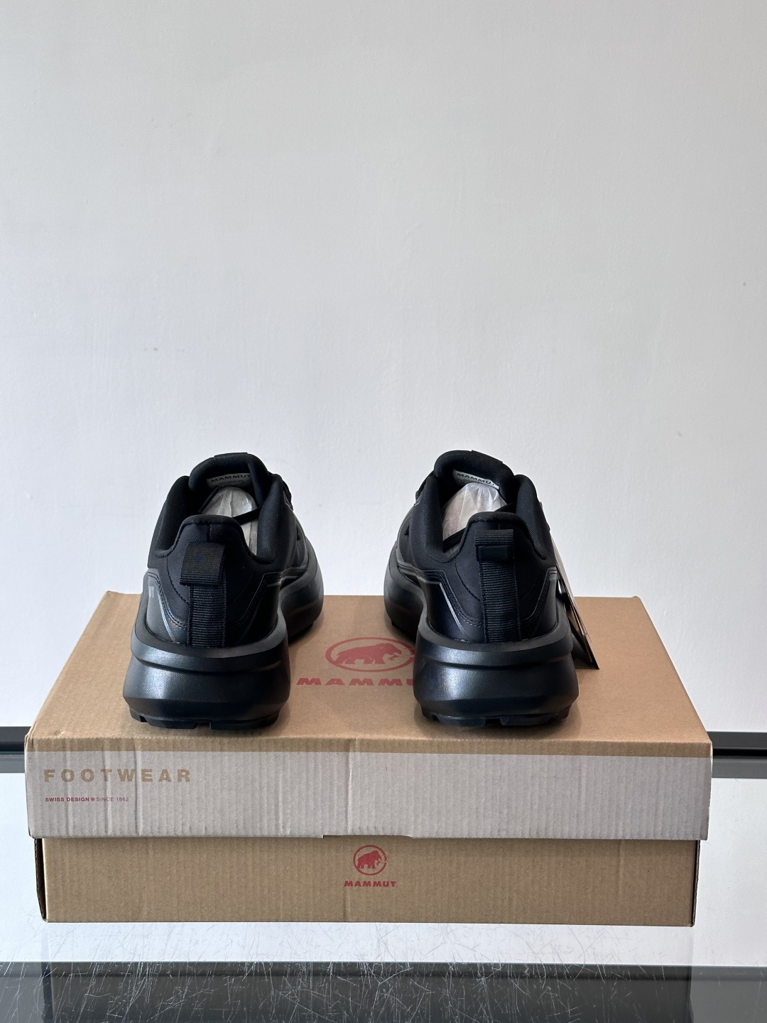 猛犸象Aenergy Hike Low GTX徒步鞋，专为户外徒步设计，Gore-Tex防水透气，潮湿环