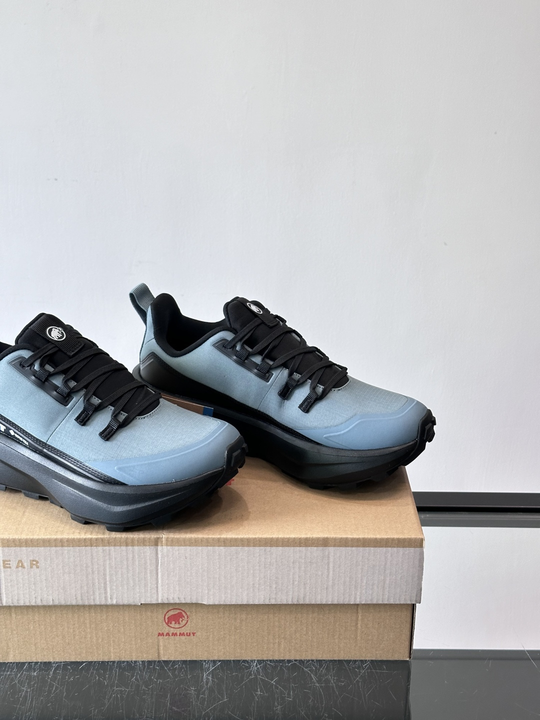 猛犸象Aenergy Hike Low GTX徒步鞋，专为户外徒步设计，Gore-Tex防水透气，潮湿环