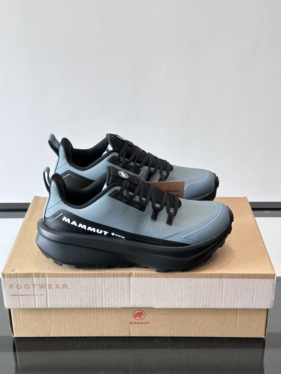 猛犸象Aenergy Hike Low GTX徒步鞋，专为户外徒步设计，Gore-Tex防水透气，潮湿环