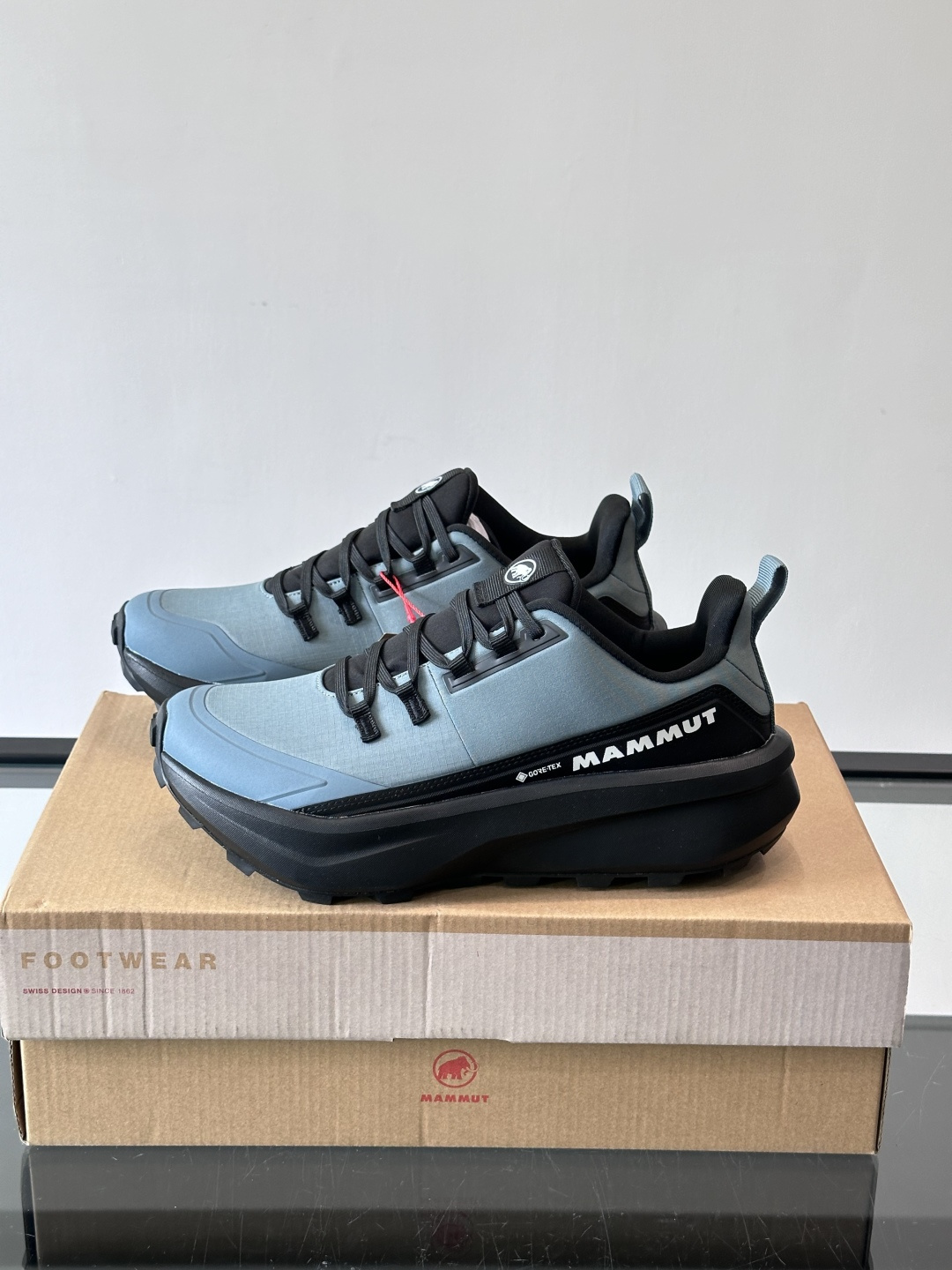 猛犸象Aenergy Hike Low GTX徒步鞋，专为户外徒步设计，Gore-Tex防水透气，潮湿环