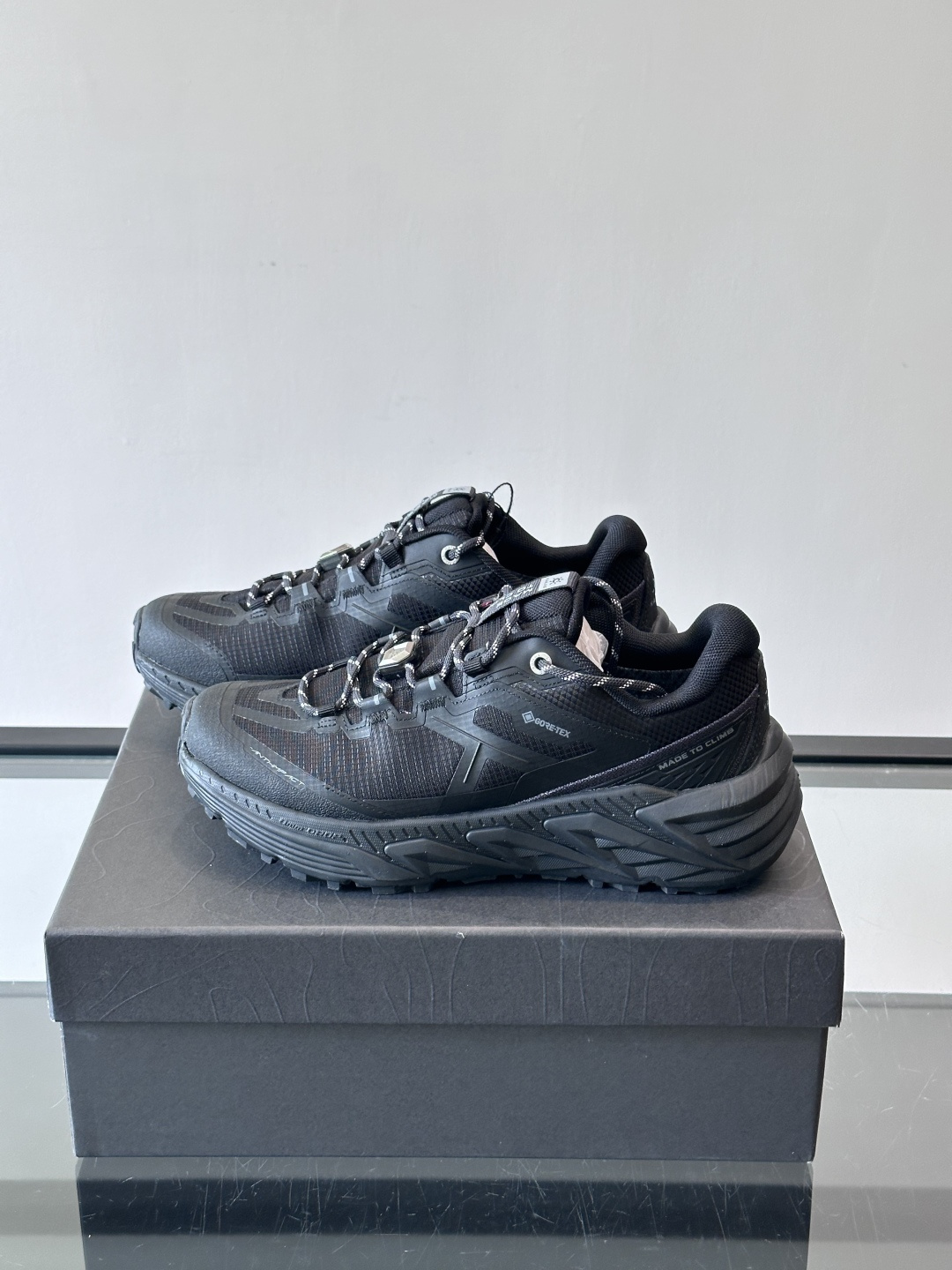 凯乐石山行-2 GTX徒步鞋，专为轻装徒步和城市通勤设计，GORE-TEX防水内靴，湿滑环境也能保持双脚