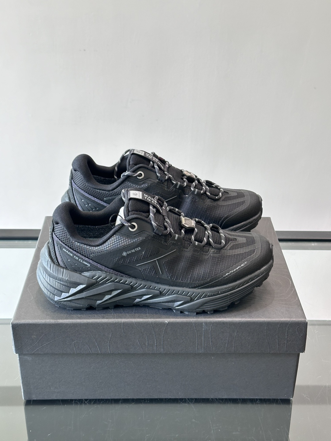 凯乐石山行-2 GTX徒步鞋，专为轻装徒步和城市通勤设计，GORE-TEX防水内靴，湿滑环境也能保持双脚