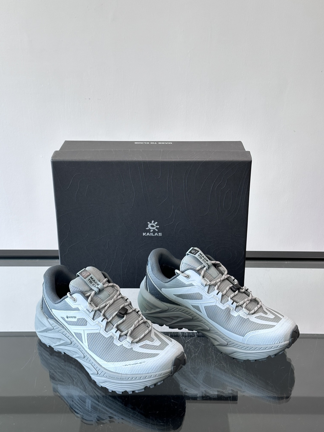 凯乐石山行-2 GTX徒步鞋，专为轻装徒步和城市通勤设计，GORE-TEX防水内靴，湿滑环境也能保持双脚