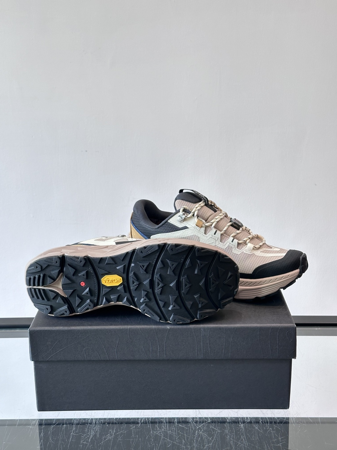 凯乐石山行-2 GTX徒步鞋，专为轻装徒步和城市通勤设计，GORE-TEX防水内靴，湿滑环境也能保持双脚