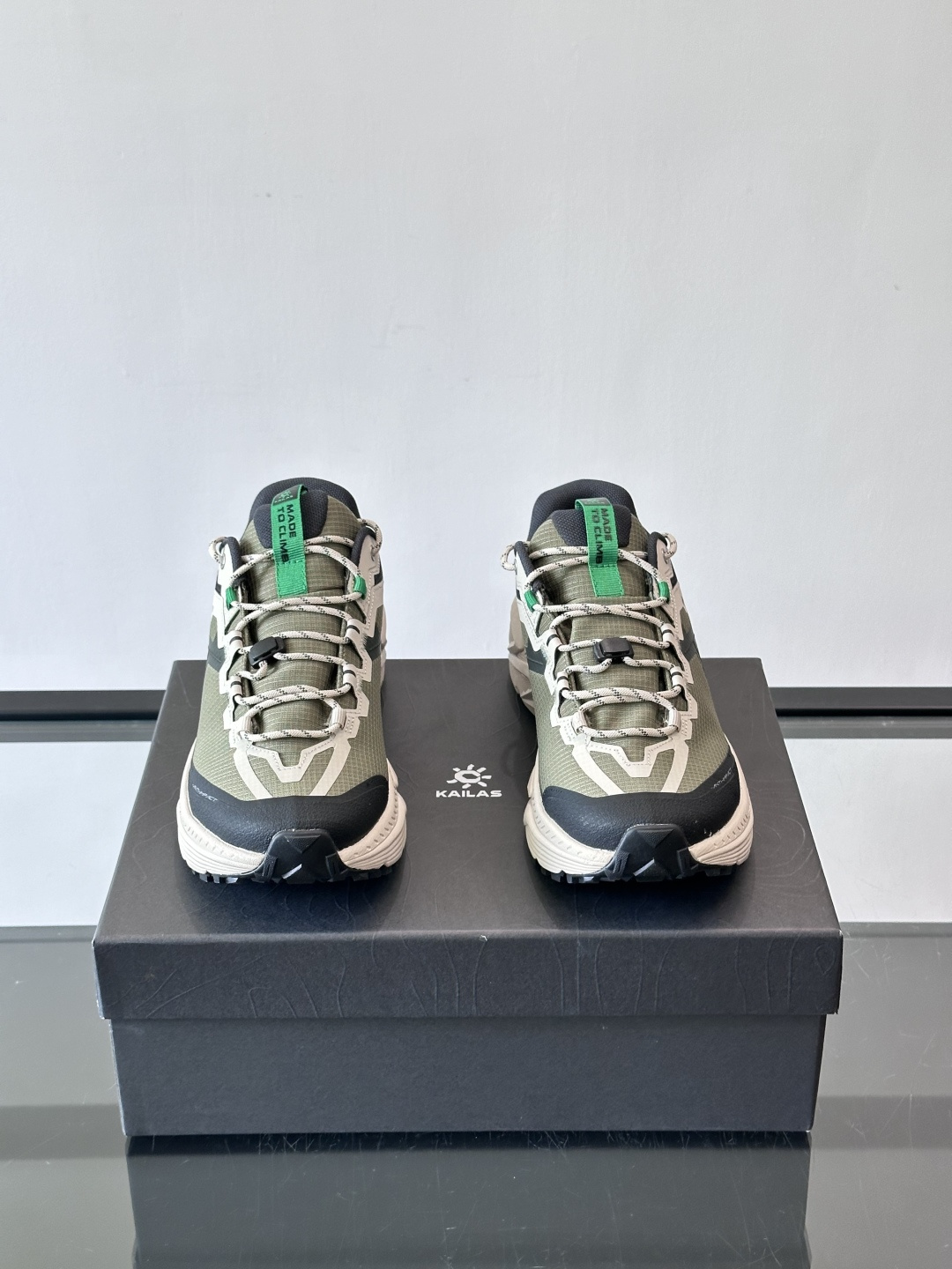 凯乐石山行-2 GTX徒步鞋，专为轻装徒步和城市通勤设计，GORE-TEX防水内靴，湿滑环境也能保持双脚