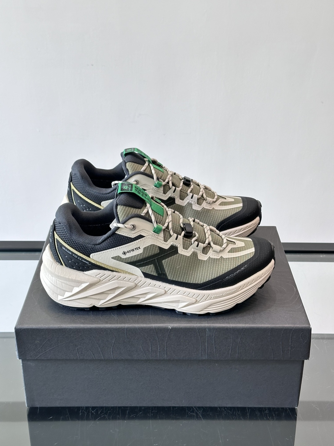 凯乐石山行-2 GTX徒步鞋，专为轻装徒步和城市通勤设计，GORE-TEX防水内靴，湿滑环境也能保持双脚