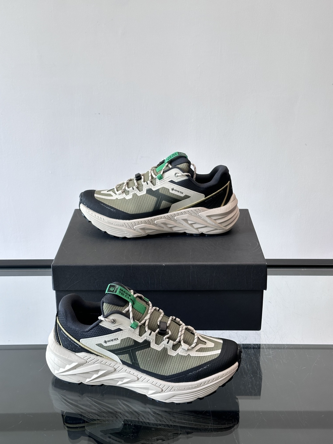 凯乐石山行-2 GTX徒步鞋，专为轻装徒步和城市通勤设计，GORE-TEX防水内靴，湿滑环境也能保持双脚