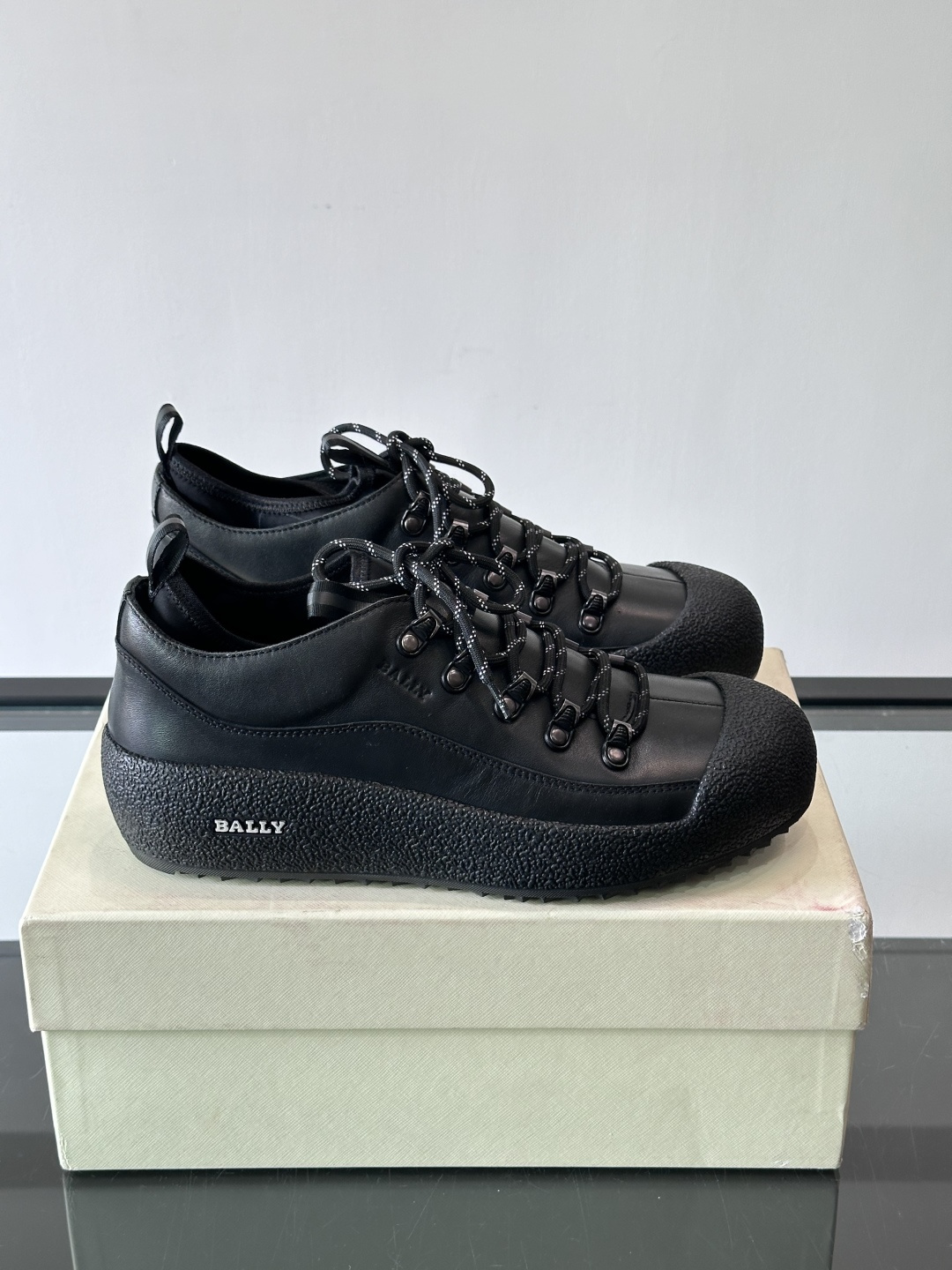 🖤BALLY Modular雪地靴，秋冬新品，采用雾面牛皮+小牛皮拼接，弹力织物鞋口，套脚or系带都OK