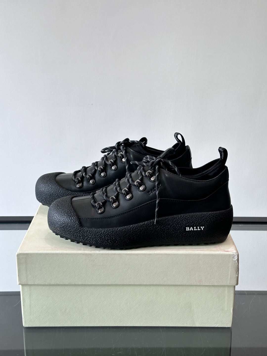 🖤BALLY Modular雪地靴，秋冬新品，采用雾面牛皮+小牛皮拼接，弹力织物鞋口，套脚or系带都OK