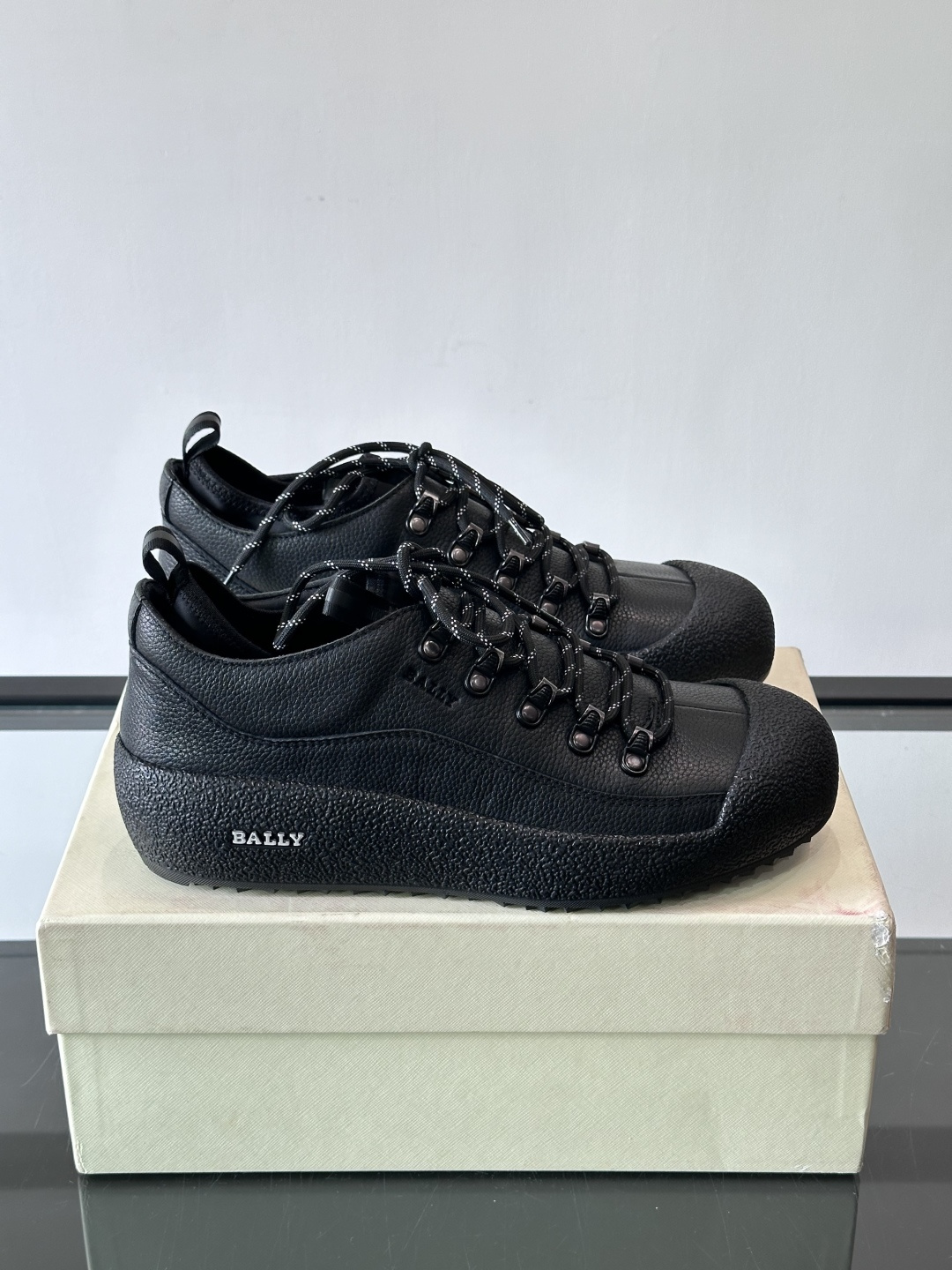 🖤BALLY Modular雪地靴，秋冬新品，采用雾面牛皮+小牛皮拼接，弹力织物鞋口，套脚or系带都OK