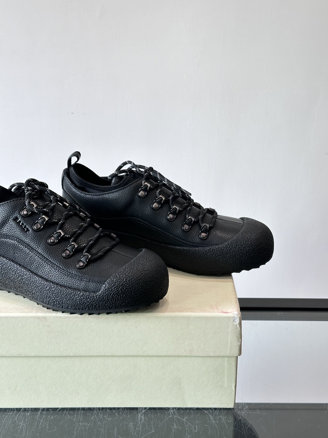 🖤BALLY Modular雪地靴，秋冬新品，采用雾面牛皮+小牛皮拼接，弹力织物鞋口，套脚or系带都OK