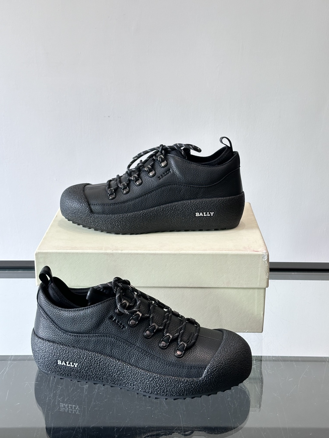 🖤BALLY Modular雪地靴，秋冬新品，采用雾面牛皮+小牛皮拼接，弹力织物鞋口，套脚or系带都OK