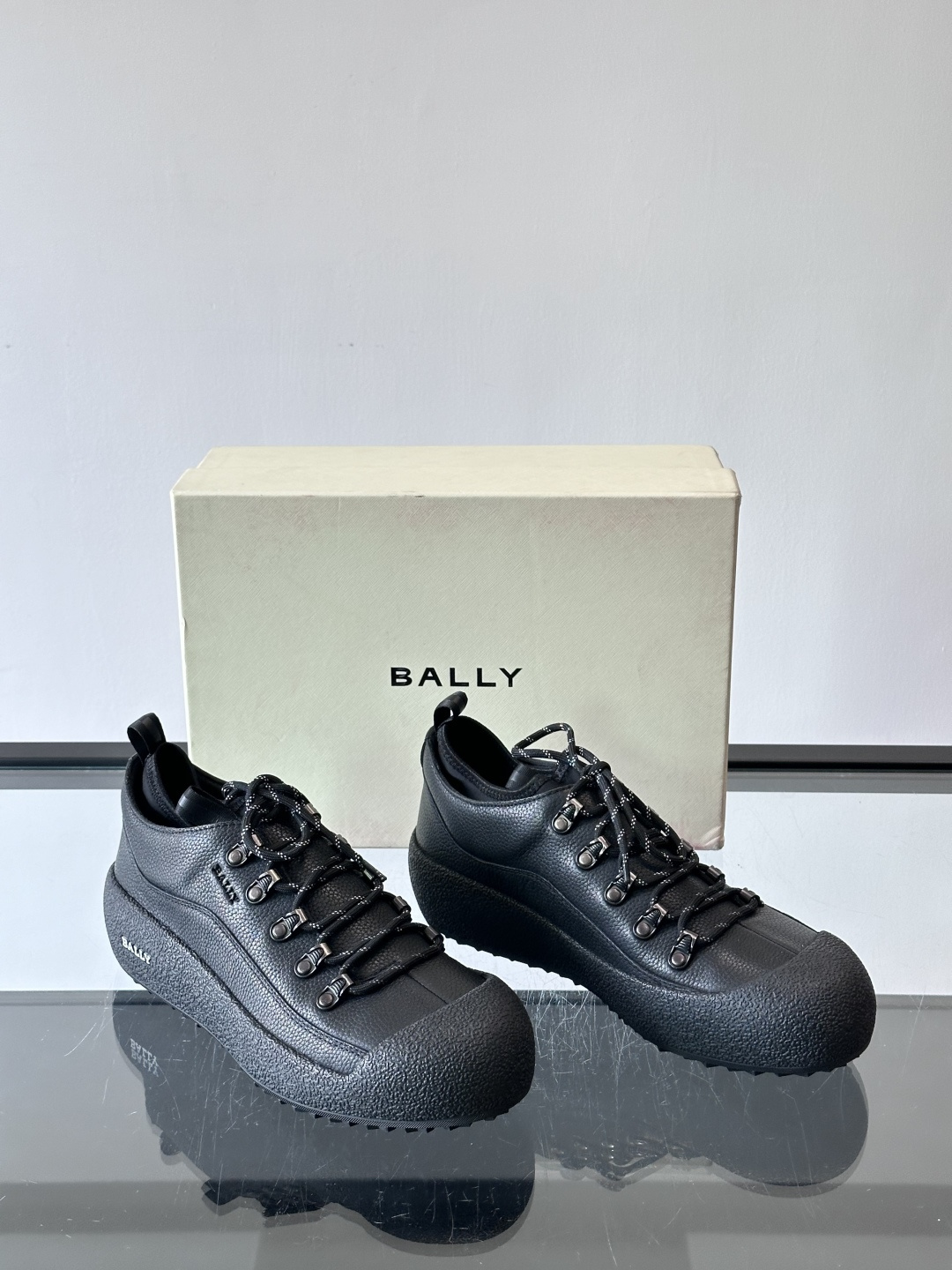 🖤BALLY Modular雪地靴，秋冬新品，采用雾面牛皮+小牛皮拼接，弹力织物鞋口，套脚or系带都OK