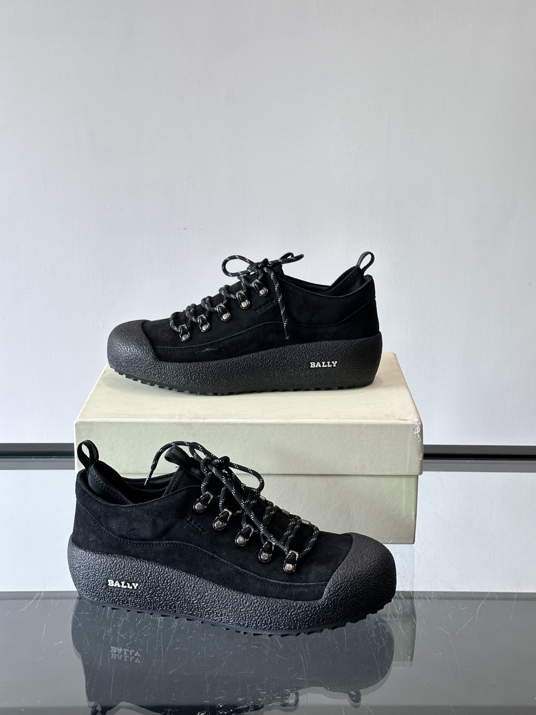 🖤BALLY Modular雪地靴，秋冬新品，采用雾面牛皮+小牛皮拼接，弹力织物鞋口，套脚or系带都OK