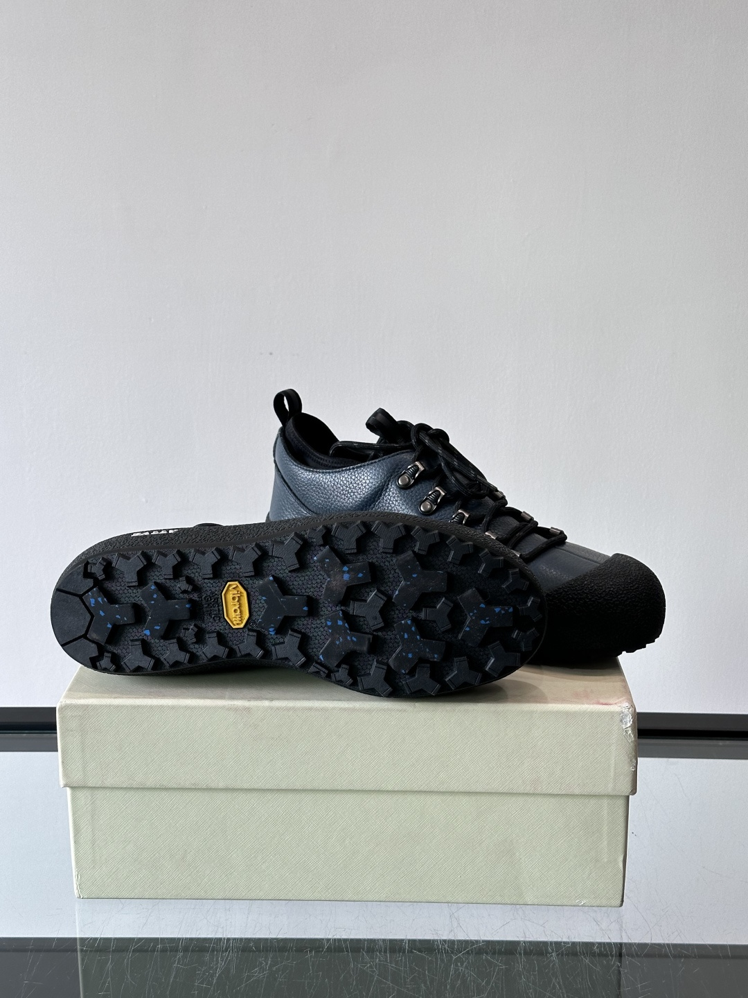 🖤BALLY Modular雪地靴，秋冬新品，采用雾面牛皮+小牛皮拼接，弹力织物鞋口，套脚or系带都OK