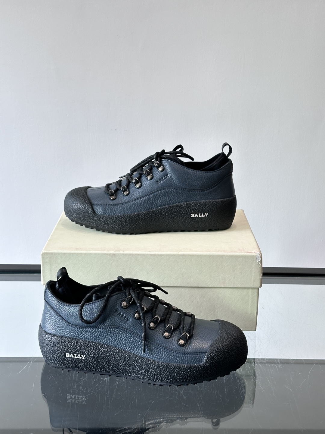 🖤BALLY Modular雪地靴，秋冬新品，采用雾面牛皮+小牛皮拼接，弹力织物鞋口，套脚or系带都OK