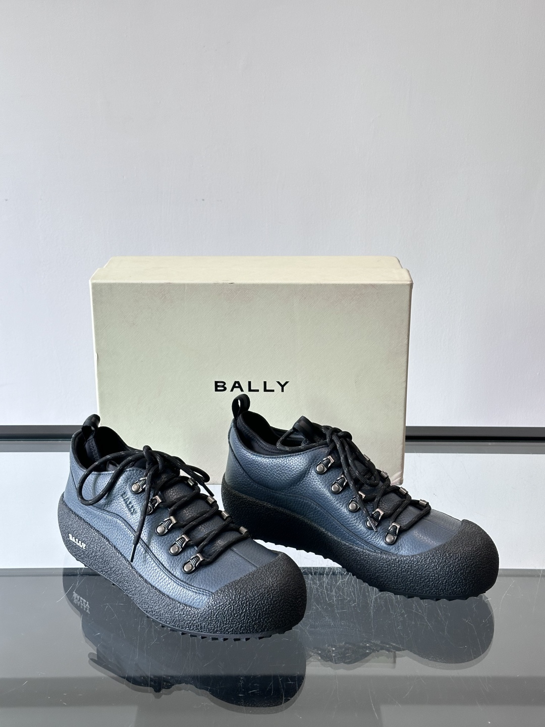 🖤BALLY Modular雪地靴，秋冬新品，采用雾面牛皮+小牛皮拼接，弹力织物鞋口，套脚or系带都OK